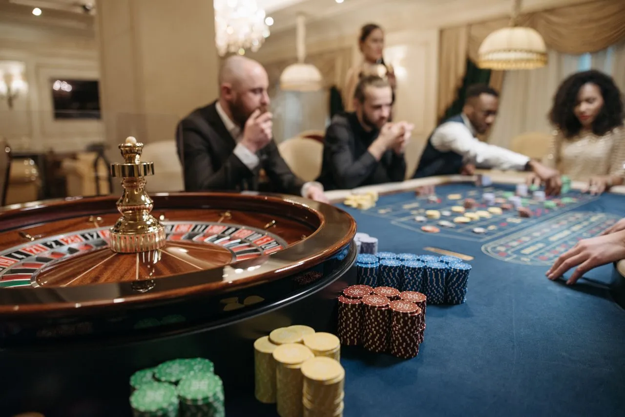 Casino table setting